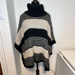 Women's mediumBlack and Cream Turtleneck Sweater/poncho